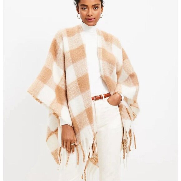 LOFT NWT Buffalo Check Wrap Womens OS Beige White Plaid Fringe Hem Western Plush - Picture 1 of 8